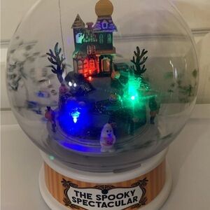 The Spooky Spectacular Halloween Globe animated